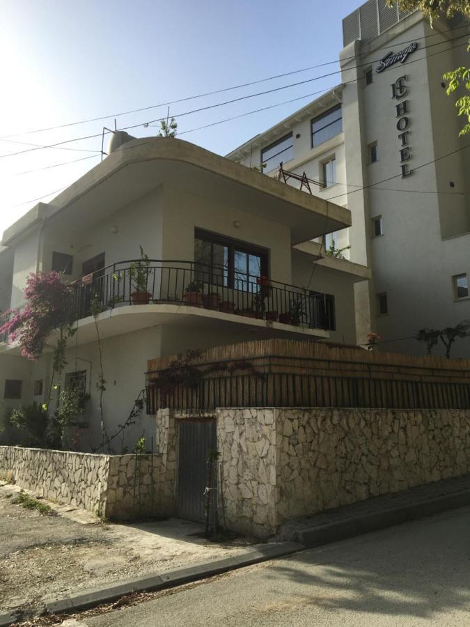 Private Apartment At Guest House Hektor & Aferdita Vlorë 外观 照片