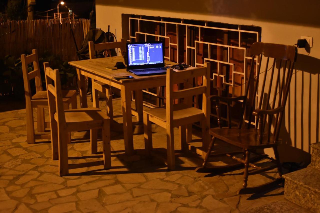 Private Apartment At Guest House Hektor & Aferdita Vlorë 外观 照片
