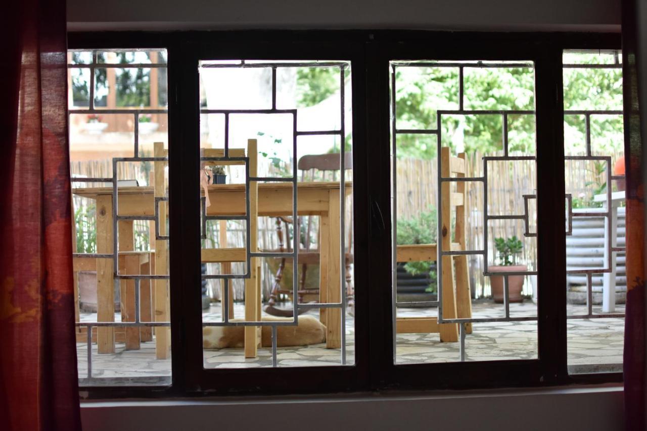 Private Apartment At Guest House Hektor & Aferdita Vlorë 外观 照片